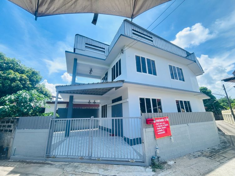 บ้านเดี่ยว 2 ชั้น ใจกลางเมืองสกลนคร