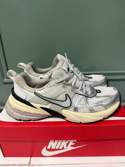 Nike V2K Run รูปที่ 2