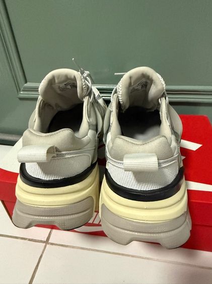 Nike V2K Run รูปที่ 6