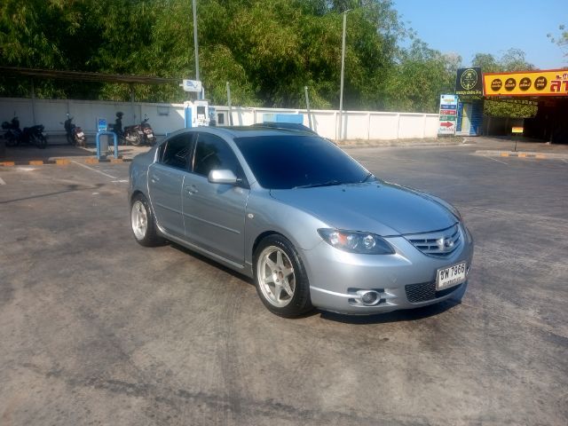 รถ Mazda Mazda3 2.0 C สี บรอนซ์เงิน