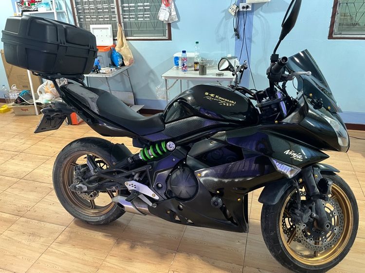 nija 650 ปี 2010