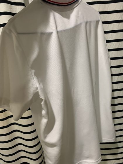 FILA – Unisex Graphic Polo Shirt ผ้ารู สวมใส่สบาย ระบายอากาศดีมากๆ ใส่เล่นกี่ฬา ได้ทุกประเภท รูปที่ 3