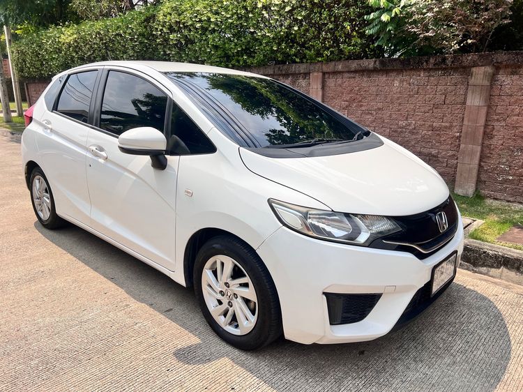 Honda Jazz 2014 1.5 S Sedan เบนซิน ไม่ติดแก๊ส เกียร์อัตโนมัติ ขาว