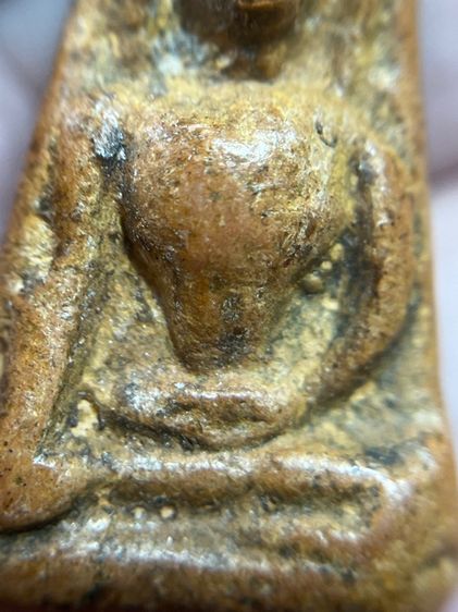 พระผงสุพรรณ พิมพ์หน้าแก่ เนื้อดิน รูปที่ 6