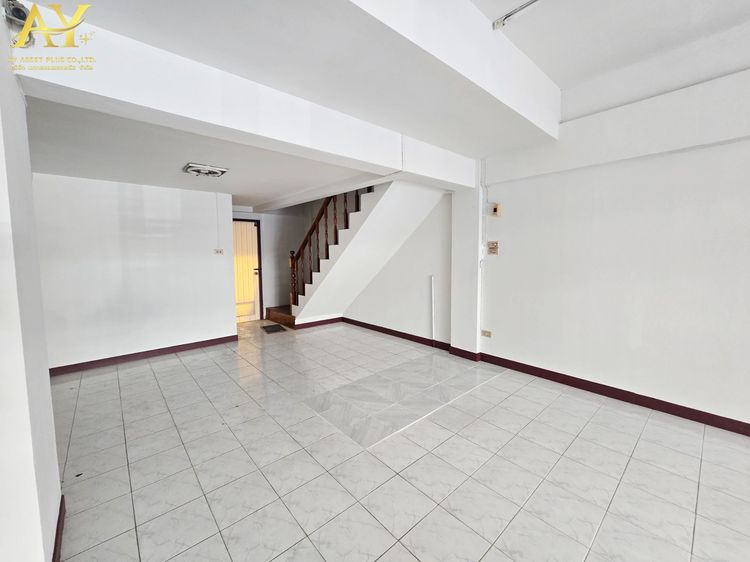 ขายอาคารพาณิชย์ 3.5ชั้น ซอยมิสทีน รามคำแหง หมู่บ้าน ศิรินเทพ9 ราษฎร์พัฒนา, สะพานสูง กรุงเทพมหานคร รูปที่ 4