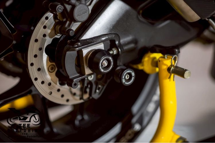 YAMAHA YZF-R1 รูปที่ 11