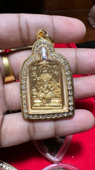 ปล่อยพระค่ะ