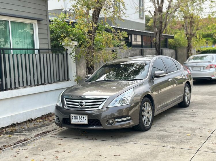 รถ Nissan Teana 2.5 250 XV สี น้ำตาล