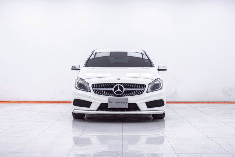 Mercedes-Benz A-Class 2014 A180 Sedan เบนซิน ไม่ติดแก๊ส เกียร์อัตโนมัติ ขาว รูปที่ 4