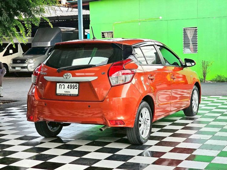 Toyota Yaris 2015 1.2 E Sedan เบนซิน ไม่ติดแก๊ส เกียร์อัตโนมัติ ส้ม รูปที่ 4
