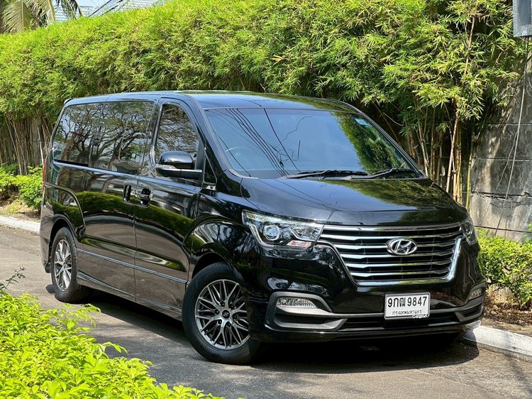 Hyundai Grand Starex VIP (7 Seats) + Profender ปี 2019