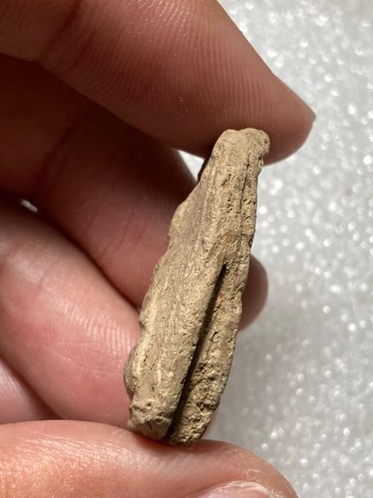 พระนั่งเนื้อผงหลังกบ รูปที่ 3