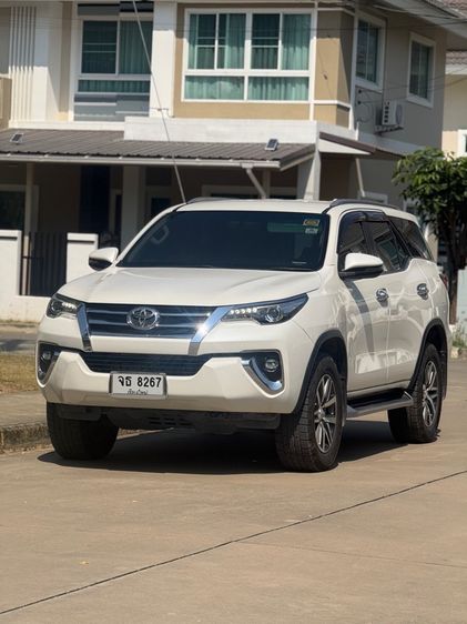 Toyota Fortuner 2018 2.4 V 4WD ดีเซล ไม่ติดแก๊ส เกียร์อัตโนมัติ ขาว