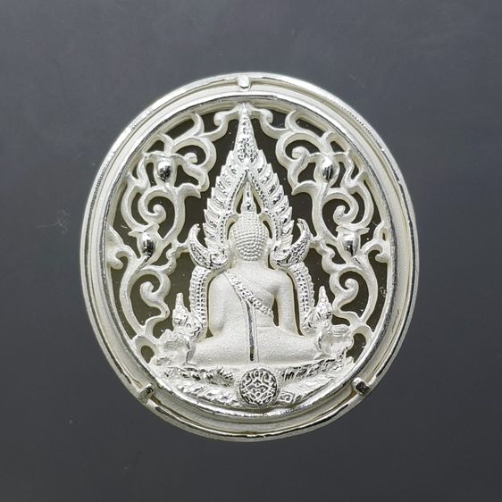 พระพุทธชินราช กรมตำรวจรุ่นแรก รุ่น “ประวัติศาสตร์” เหรียญรูปไข่ฉลุลายไทย พิมพ์ใหญ่ เนื้อเงินขัดเงา ปี2562 พร่อมกล่องเดิม รูปที่ 4