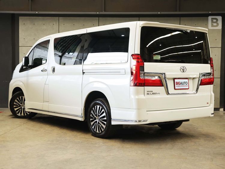 Toyota Majesty 2020 2.8 Premium Van ดีเซล ไม่ติดแก๊ส เกียร์อัตโนมัติ ขาว รูปที่ 3