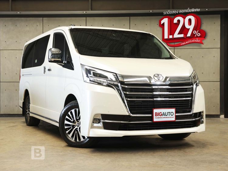 Toyota Majesty 2020 2.8 Premium Van ดีเซล ไม่ติดแก๊ส เกียร์อัตโนมัติ ขาว