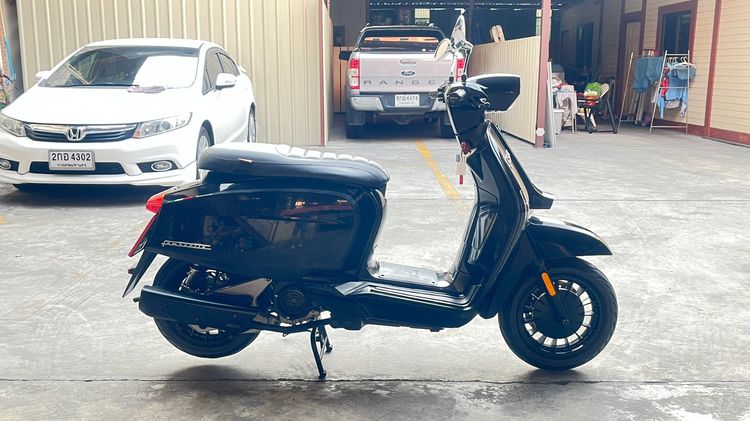Lambretta V200 จดปี 22 ไมล์ 9288 km. รูปที่ 2