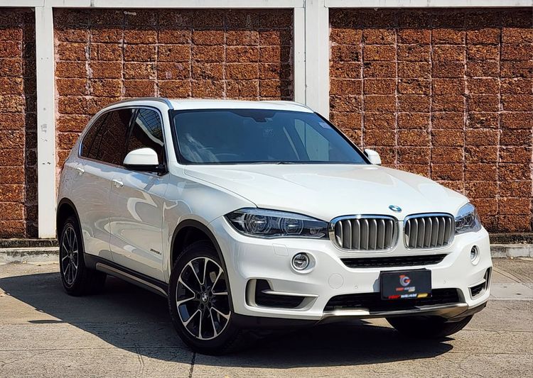 BMW X5 2017 2.0 xDrive40e Pure Experience 4WD Utility-car ดีเซล ไม่ติดแก๊ส เกียร์อัตโนมัติ ขาว รูปที่ 2