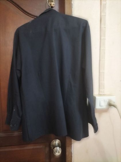 เสื้อเชิ้ตแขนยาวสีดำ รูปที่ 3