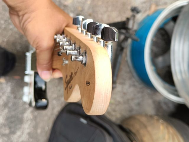 Squier Affinity หัวโต คอขาว สีซันเบิร์ด รูปที่ 13