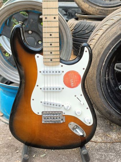 Squier Affinity หัวโต คอขาว สีซันเบิร์ด รูปที่ 2