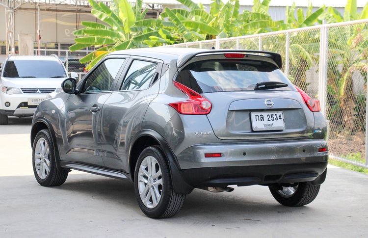 Nissan Juke 2014 1.6 V Sedan เบนซิน ไม่ติดแก๊ส เกียร์อัตโนมัติ เทา รูปที่ 4