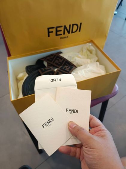 ร้องเท้า FENDI รูปที่ 3