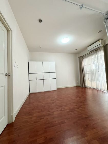 อื่นๆ 2013 ตกแต่งครบ ทาวน์โฮม 3,ชั้น รูปที่ 3