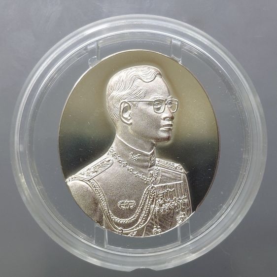 เหรียญแห่งศรัทธา เนื้อเงินขัดเงา ที่ระลึก ครบรอบ 50 ปี คณะแพทยศาสตร์ จุฬาลงกรณ์มหาวิทยาลัย พ.ศ.2540 พร้อมกล่องเดิม รูปที่ 3