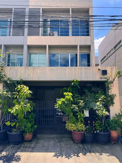 ปล่อยเช่า Noble Cube Pattanakarn – ทาวน์โฮมหรู ใจกลางพัฒนาการ
บ้านสวย ฟังก์ชันครบ ทำเลศักยภาพ เหมาะทั้งอยู่อาศัยและโฮมออฟฟิศ
 รูปที่ 3