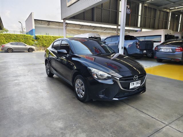 Mazda Mazda 2 2016 1.3 High Sedan เบนซิน ไม่ติดแก๊ส เกียร์อัตโนมัติ ดำ รูปที่ 2