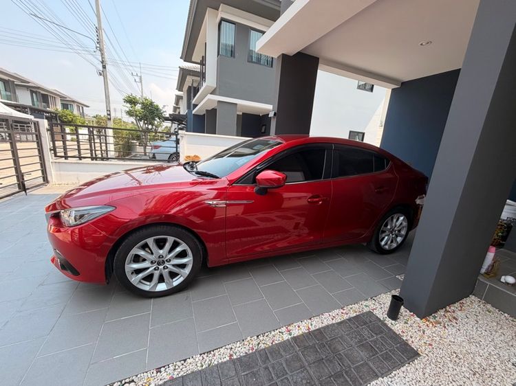 Mazda Mazda3 2015 2.0 E Sports Sedan เบนซิน เกียร์อัตโนมัติ แดง รูปที่ 2
