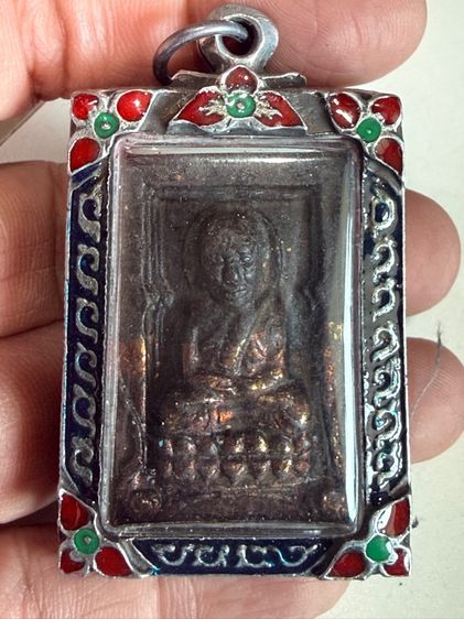 หลวงปู่ทวด พระเก่า เนื้อดิน เลี่ยมกรอบเงินเก่า