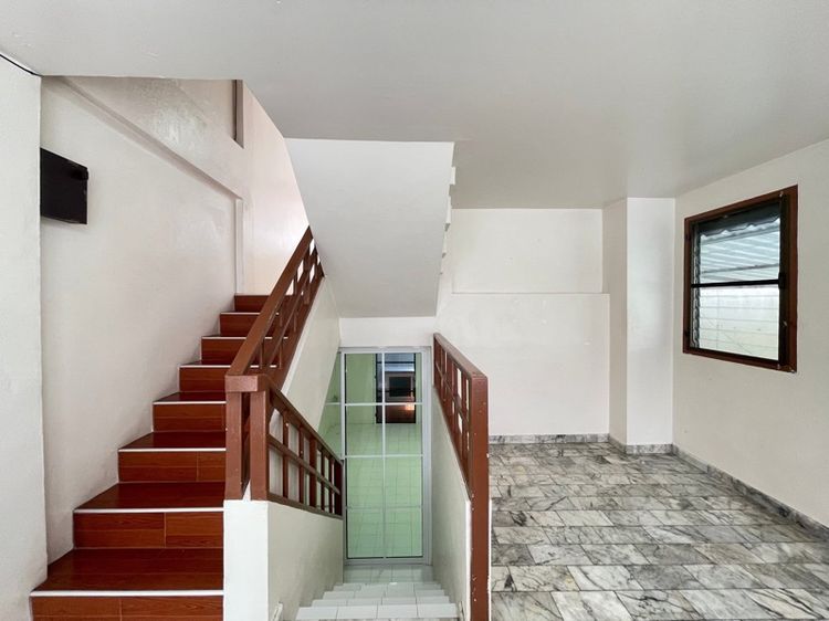 ขายทาวเฮ้าส์ 3.5 ชั้น รูปที่ 3