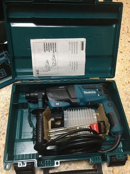 สว่านไฟฟ้าโรตารี่3ระบบ makita HR2631F 13mm ปรับซ้ายขวาได้สภาพเหมือนใหม่ไม่ได้ผ่านการใช้งานอุปกรณ์ครบพร้อมกล่องแท้ รูปที่ 2