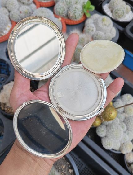 ​ตลับแป้งประดับมุกแท้ เก่าเก็บงานนอก พร้อมกล่อง สวยมาก แบ่งปันหลักร้อยพอครับ รูปที่ 11