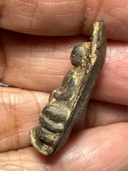 พระรอดลำพูนพิมพ์ใกญ่ เนื้อเขียวหินครก รูปที่ 6