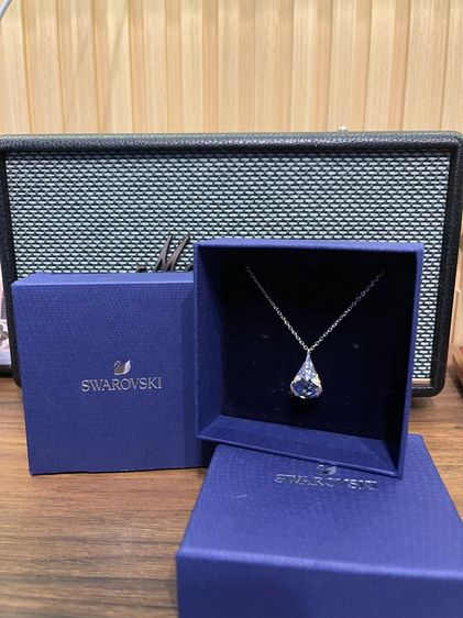สร้อยคอSwarovskiของแท้มือสองพร้อมกล่อง รูปที่ 4