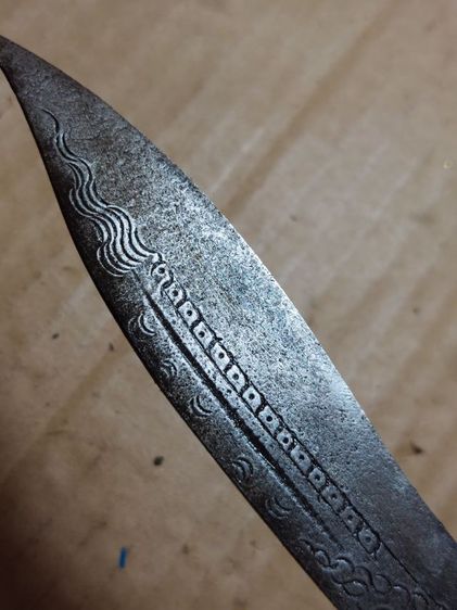 เครื่องรางมีดหมอหลวงพ่อรุ่งวัดหนองสีนวลใบ 5 นิ้วยาวรวม 10 นิ้วฝังตะกรุด รูปที่ 8