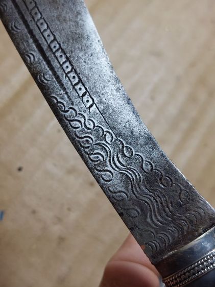 เครื่องรางมีดหมอหลวงพ่อรุ่งวัดหนองสีนวลใบ 5 นิ้วยาวรวม 10 นิ้วฝังตะกรุด รูปที่ 3