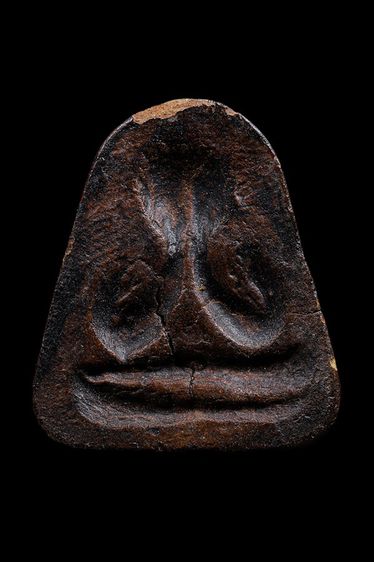 พระปิดตาหลังแบบ หลวงพ่อแก้ว วัดเคลือวัลย์ รูปที่ 2