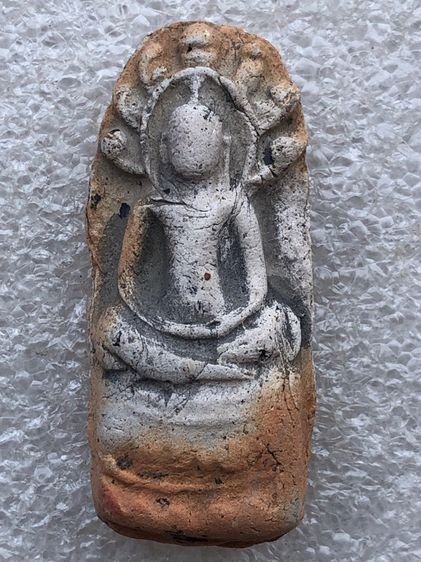 พระดินนาคปรก กรุนาดูน