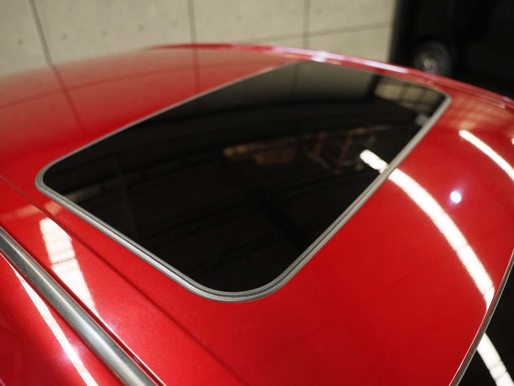 Toyota Camry 2022 2.5 HEV Premium Luxury Sedan ไฮบริด ไม่ติดแก๊ส เกียร์อัตโนมัติ แดง รูปที่ 3