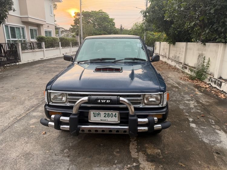 รถ Toyota Hilux Mighty-X 2.4 Sgl Luxury สี น้ำเงิน