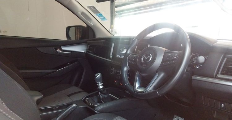 Mazda BT-50 2020 1.9 S Hi-Racer Pickup ดีเซล เกียร์ธรรมดา ขาว รูปที่ 3