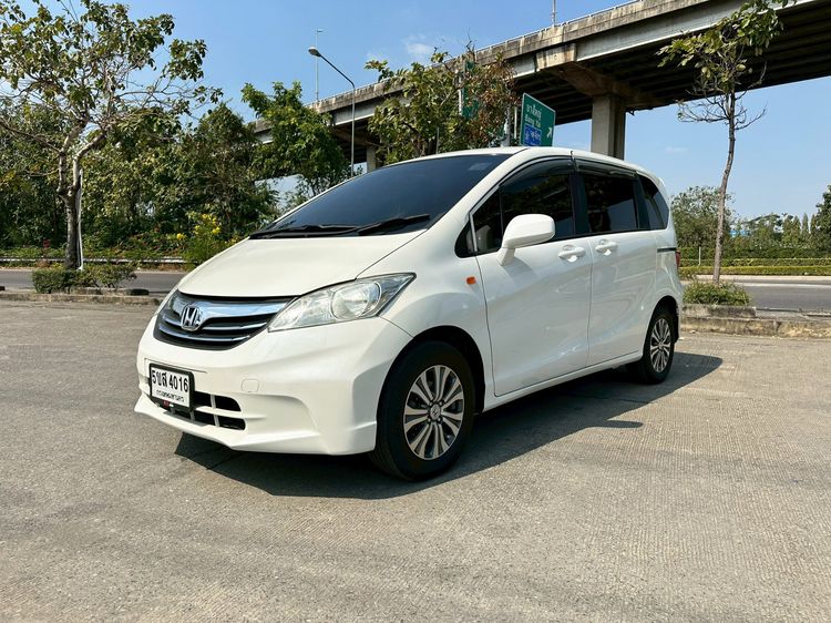 Honda Freed 2012 1.5 SE Sedan เบนซิน ไม่ติดแก๊ส เกียร์อัตโนมัติ ขาว รูปที่ 2