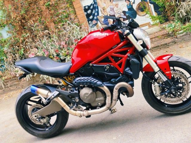 DUCATI Monster 821 2015