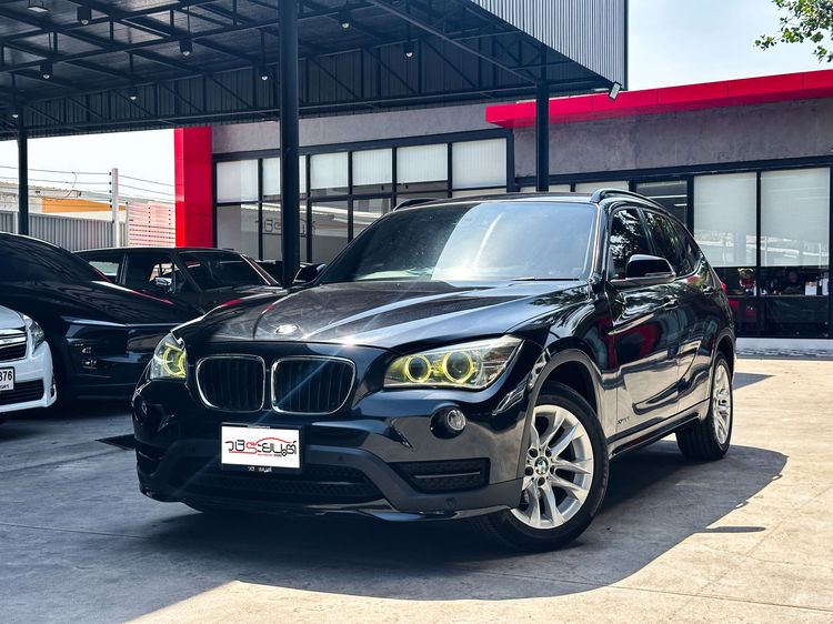 รถ BMW X1 2.0 sDrive18i สี ดำ