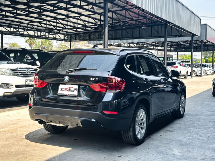 BMW X1 2015 2.0 sDrive18i Utility-car เบนซิน เกียร์อัตโนมัติ ดำ รูปที่ 4