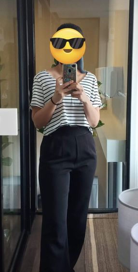 เสื้อยืดเอวลอยลายขวางขาวดำผ้าใส่สบาย